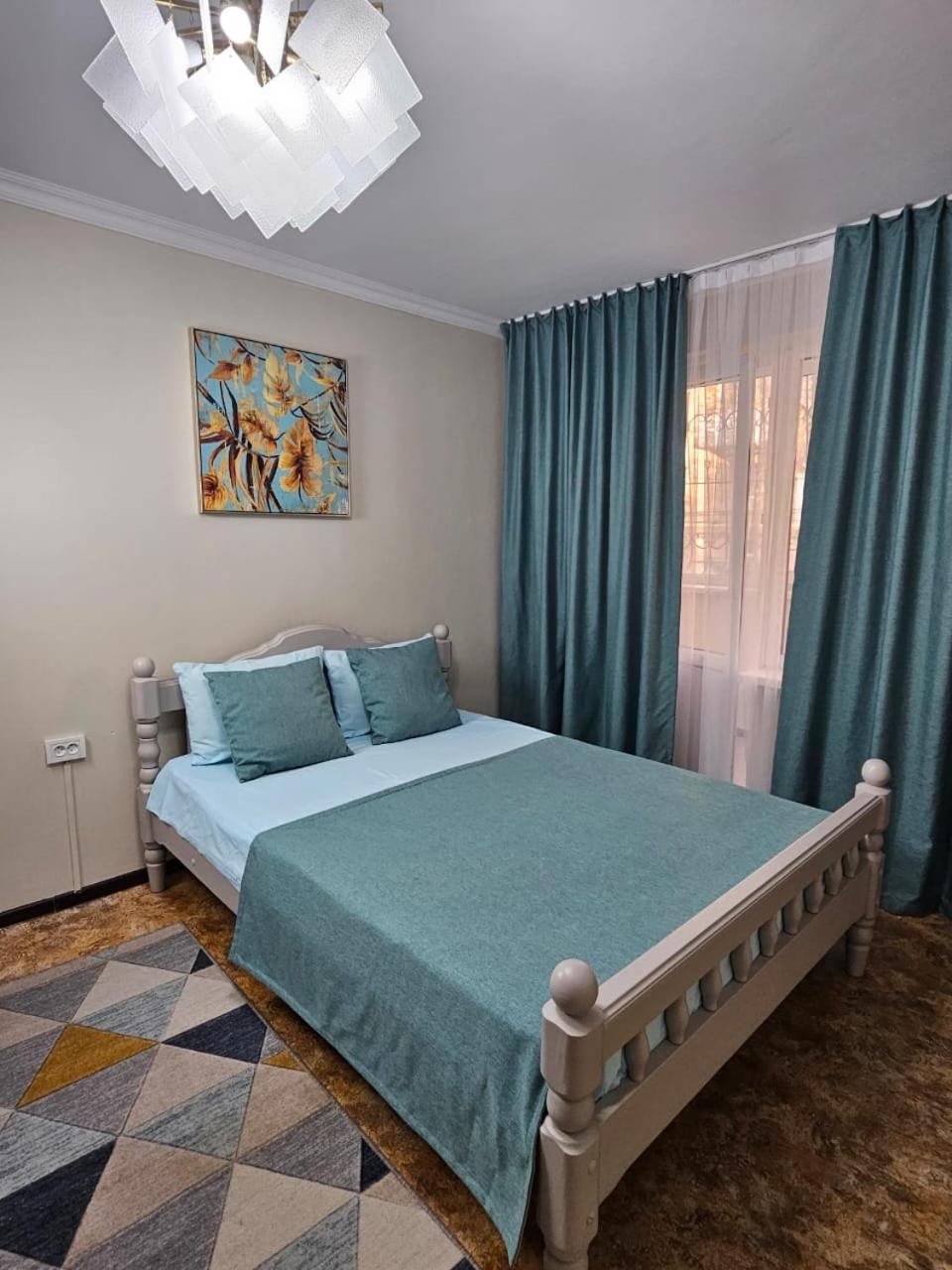 Апартаменты На Улице Клочкова, 128 Almaty Luaran gambar