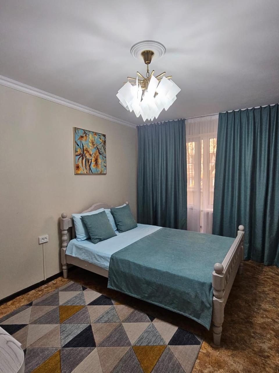 Апартаменты На Улице Клочкова, 128 Almaty Luaran gambar