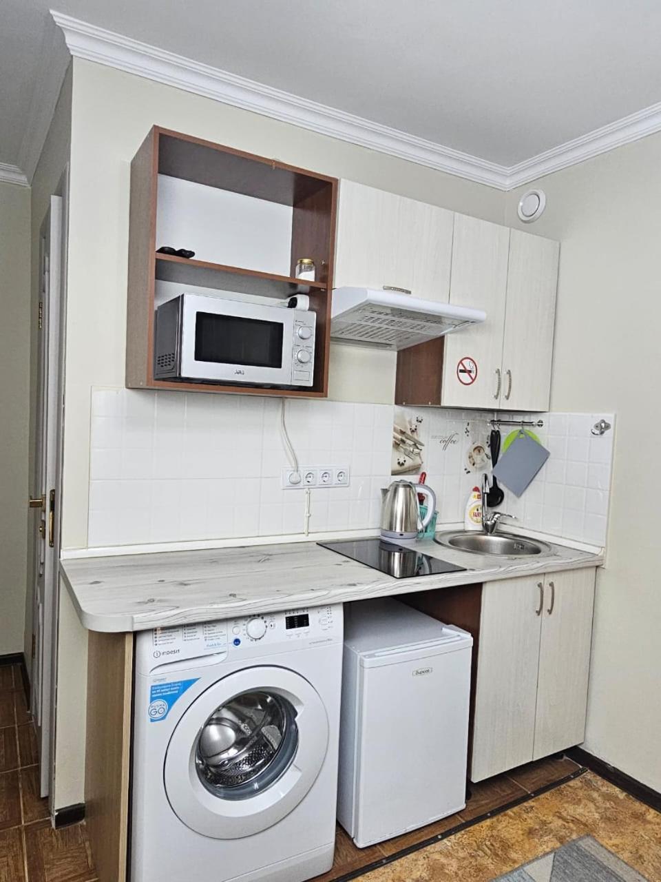 Апартаменты На Улице Клочкова, 128 Almaty Luaran gambar